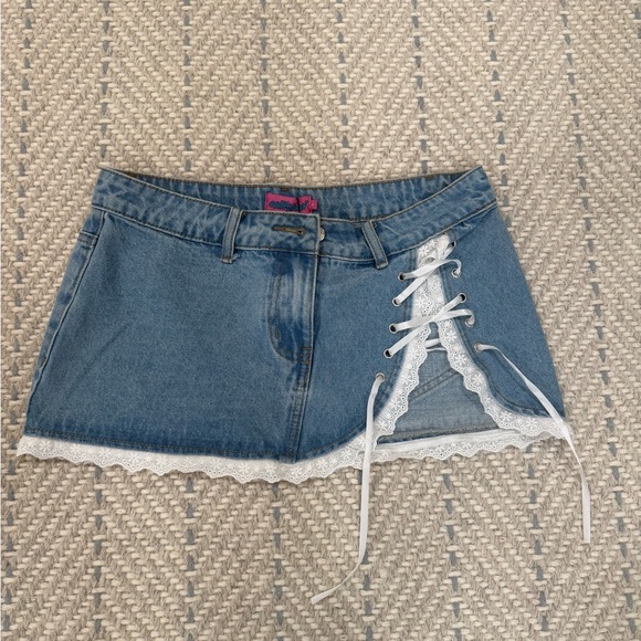 Edikted Blue Washed Denim Mini Skirt with Lace-Up Detail - Picture 3 of 4